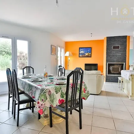 Maison De Famille Avec Piscine Ferienhaus