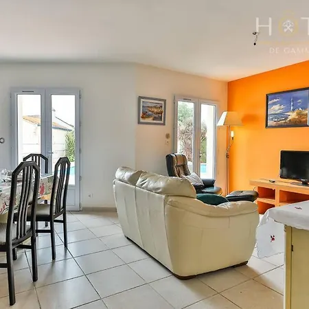 Maison De Famille Avec Piscine Ferienhaus *